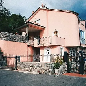 Apartament Mihaela, Ičići