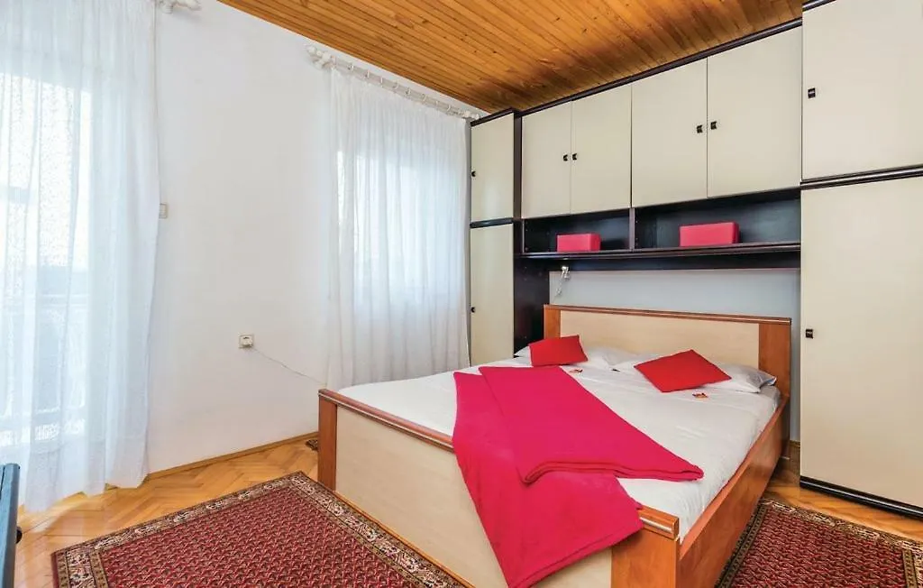 Holiday Home Gobac Icici 0*,